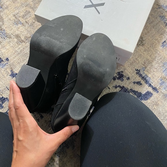 Xoxo black booties - Picture 8 of 8